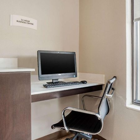 Quality Suites Baton Rouge East - Денем Спрингс Экстерьер фото