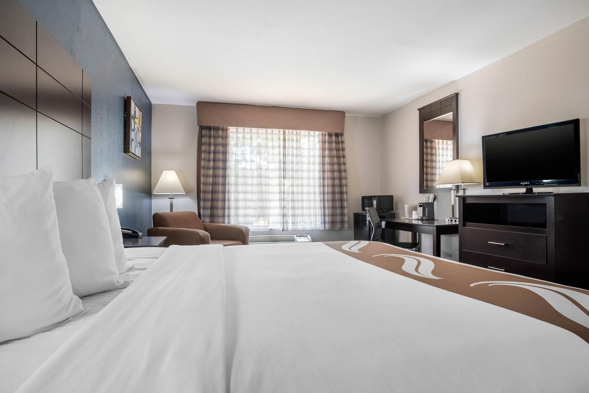 Quality Suites Baton Rouge East - Денем Спрингс Экстерьер фото