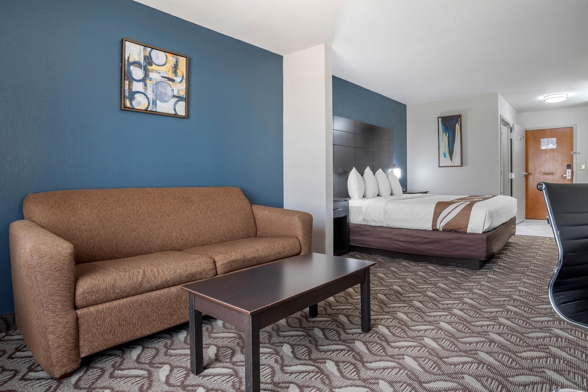 Quality Suites Baton Rouge East - Денем Спрингс Экстерьер фото