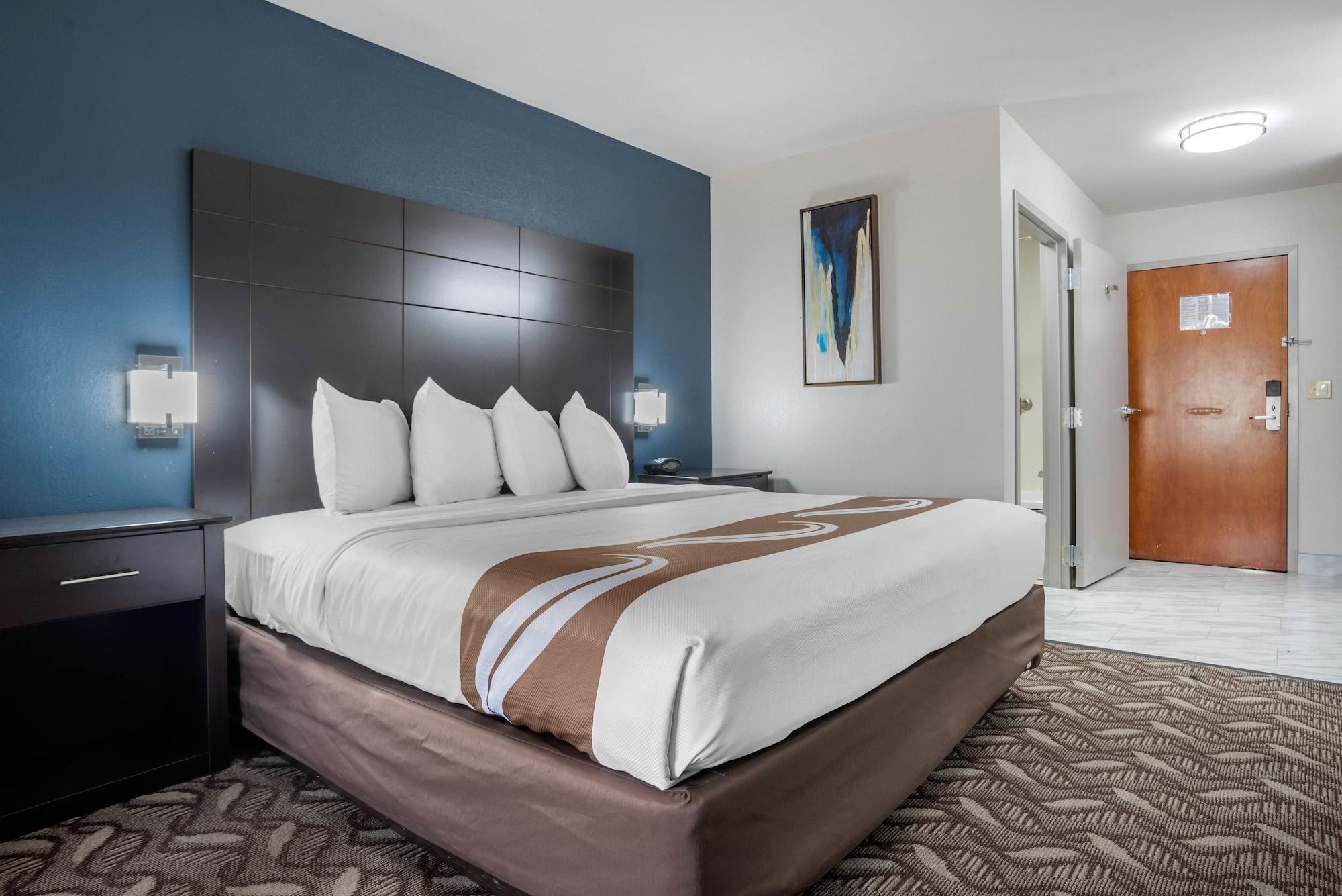 Quality Suites Baton Rouge East - Денем Спрингс Экстерьер фото