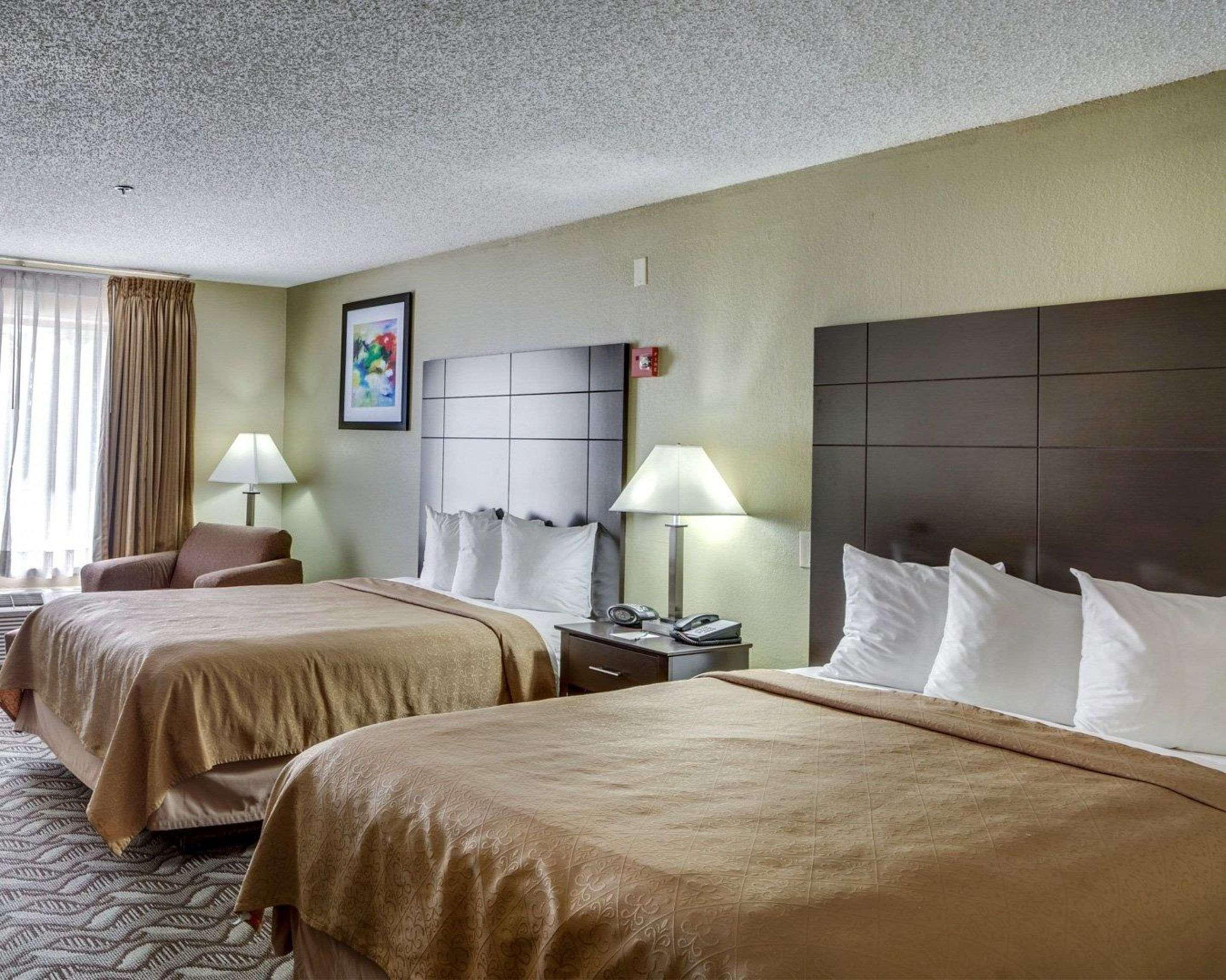 Quality Suites Baton Rouge East - Денем Спрингс Экстерьер фото