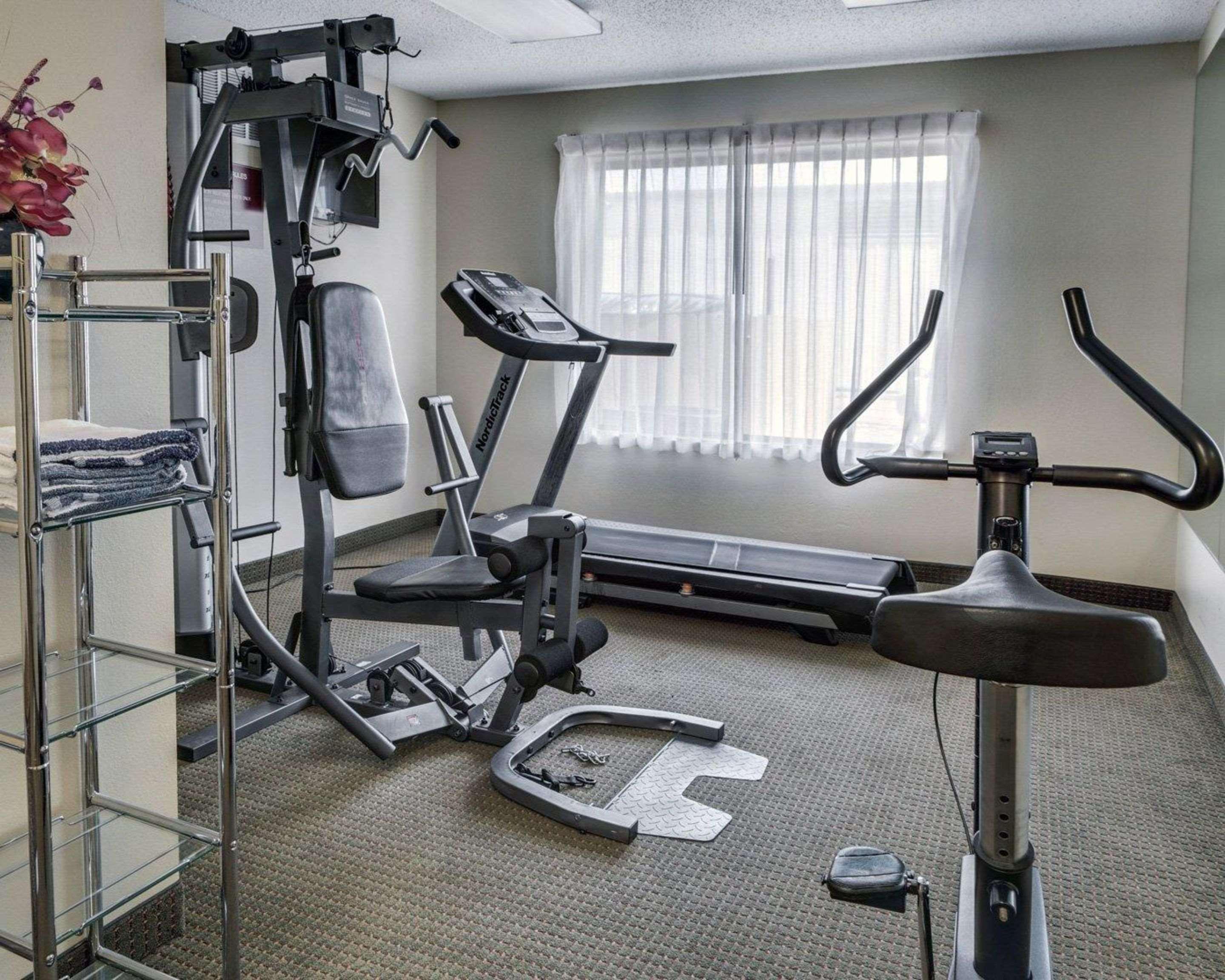 Quality Suites Baton Rouge East - Денем Спрингс Экстерьер фото